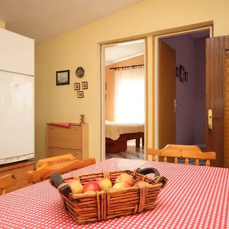Apartment Lavdara 8114a *